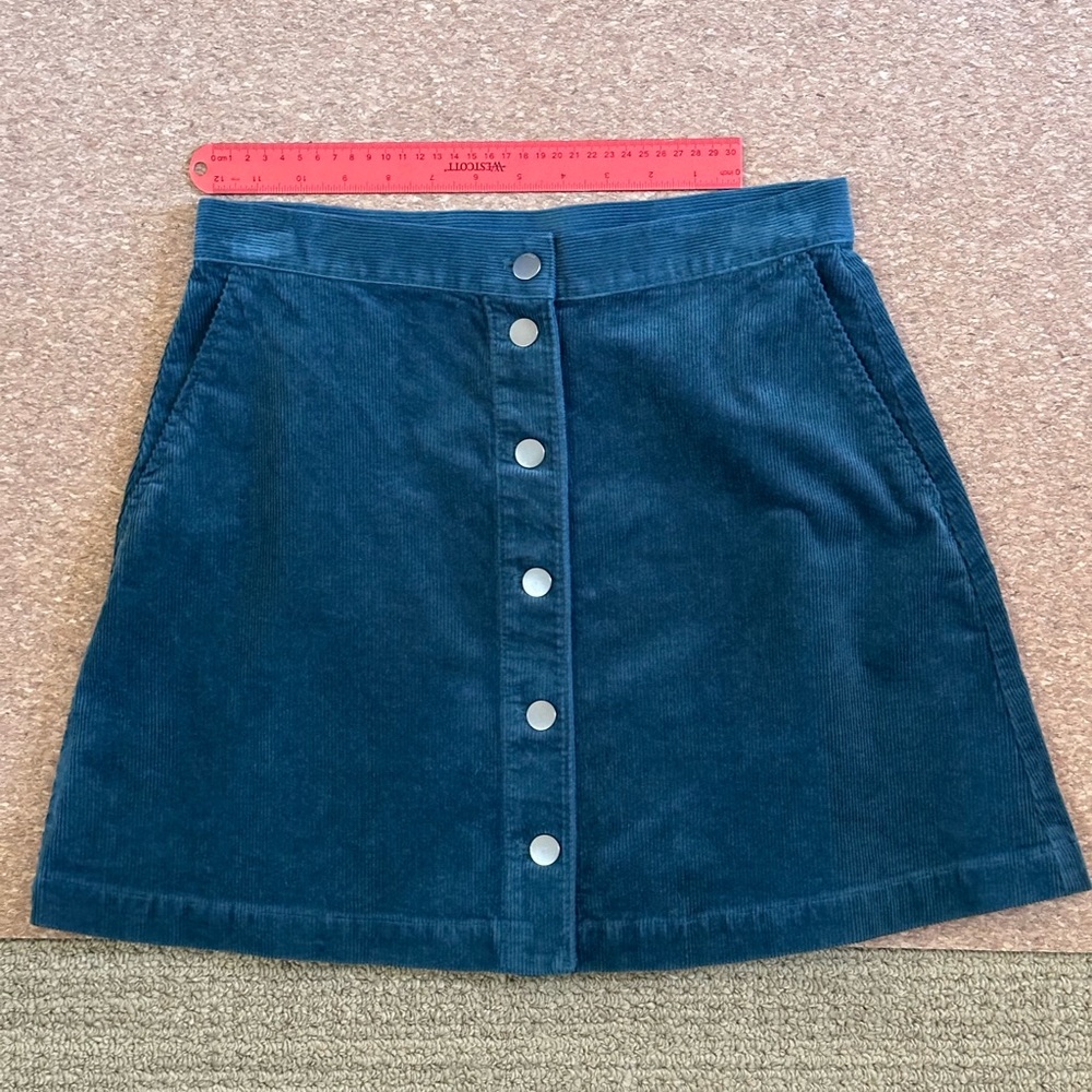 NWOT Uniqlo Forest Green Corduroy Skirt